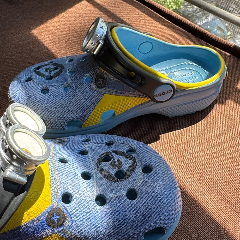 Crocs Minions - Picture 5 of 7